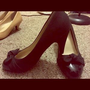Elegant black heels